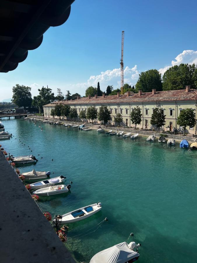 C House Rooms Lake Peschiera del Garda Exterior photo