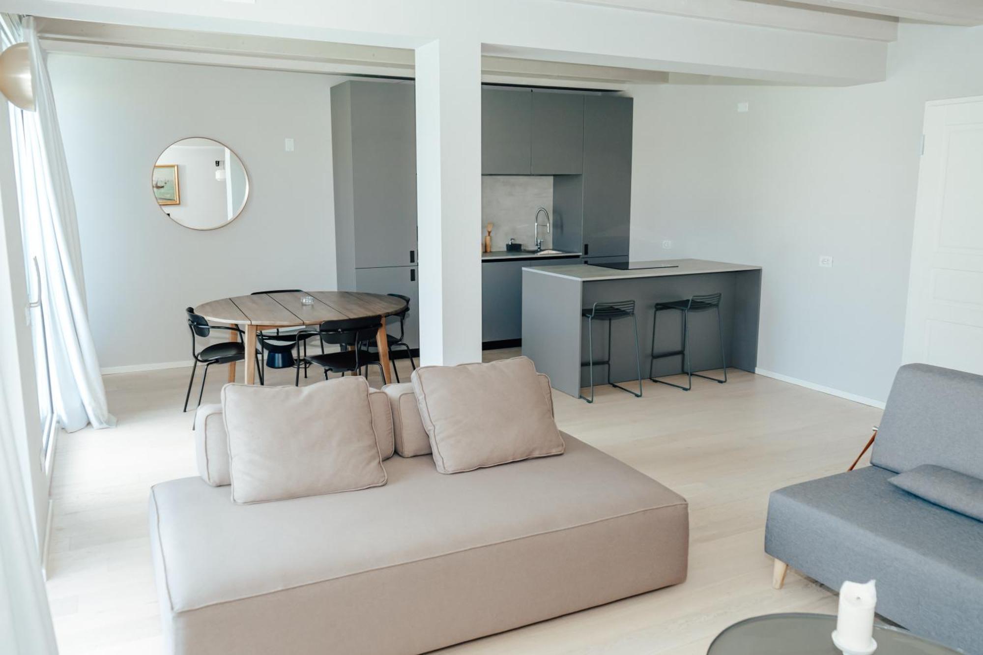 C House Rooms Lake Peschiera del Garda Exterior photo